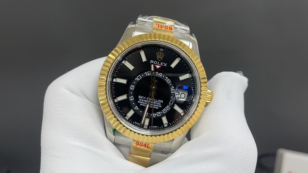 R01ex sky-dweller golden and black 9001