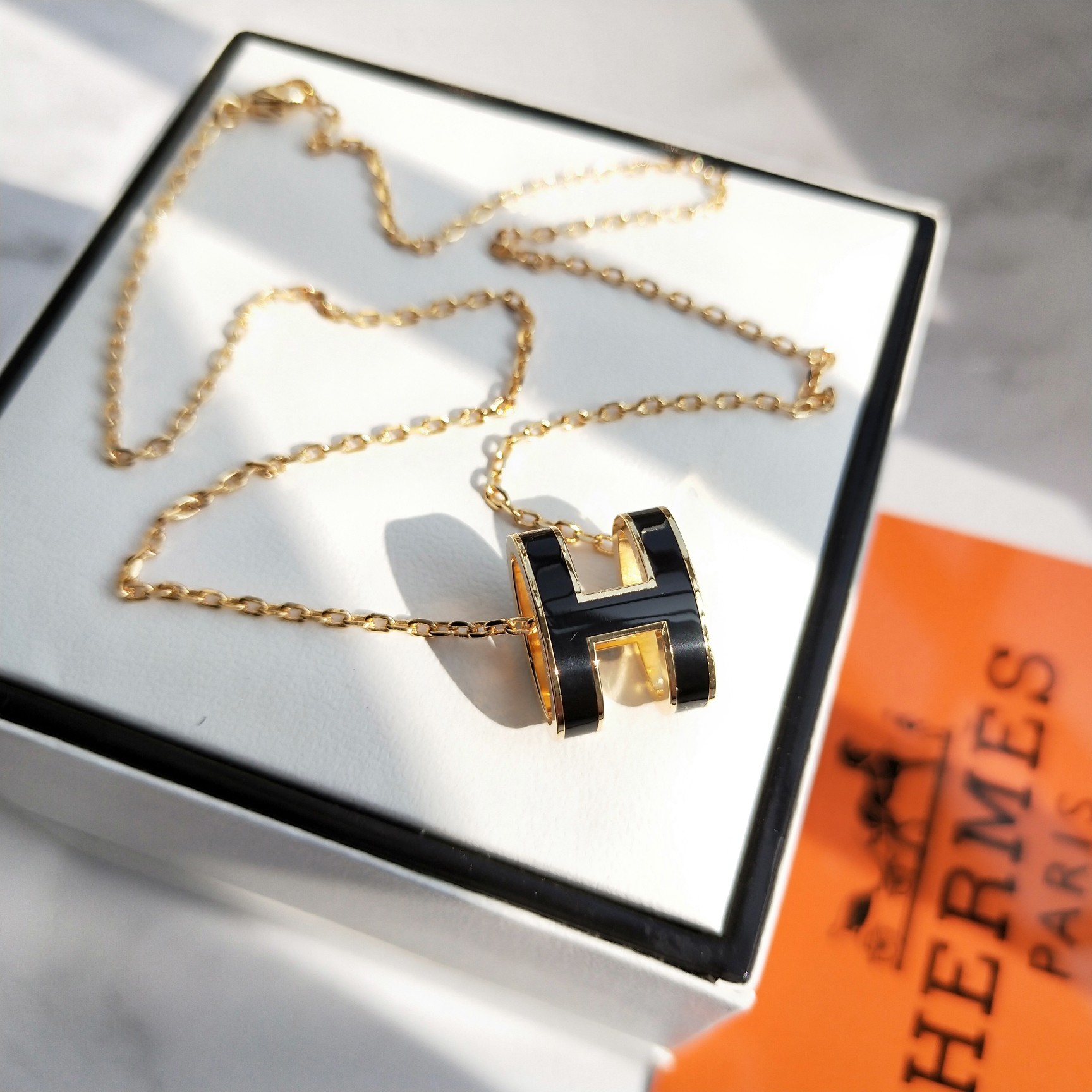 H**me5 pop h necklace