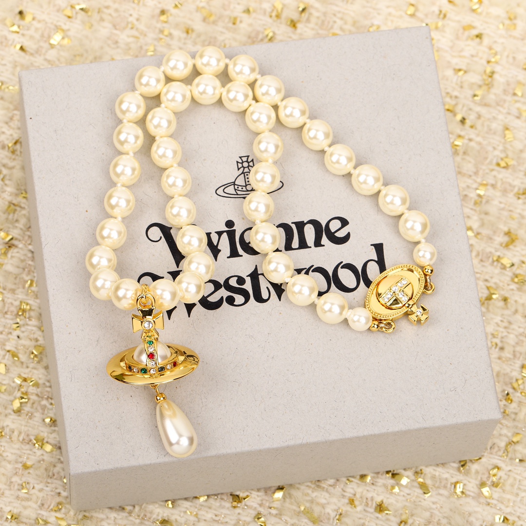 Vivienne  West  wood  necklace 003