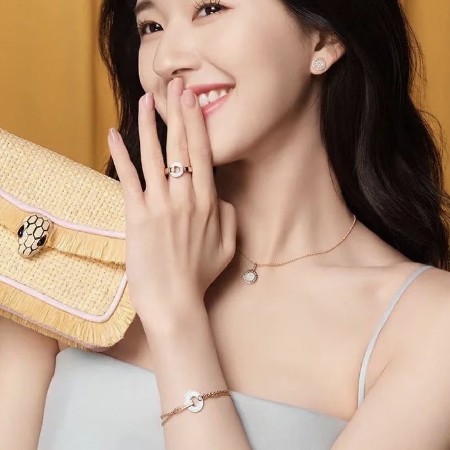 Bv1g*ai black and white necklace 001