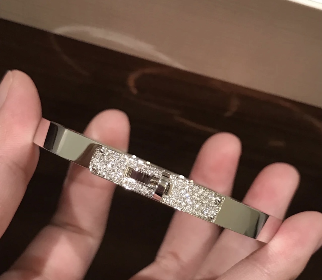 H**me5 bracelet golden 001