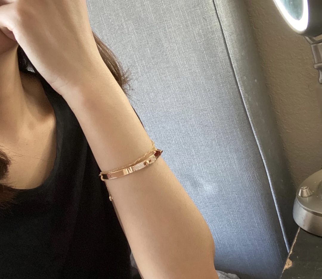 H**me5 bracelet golden 001
