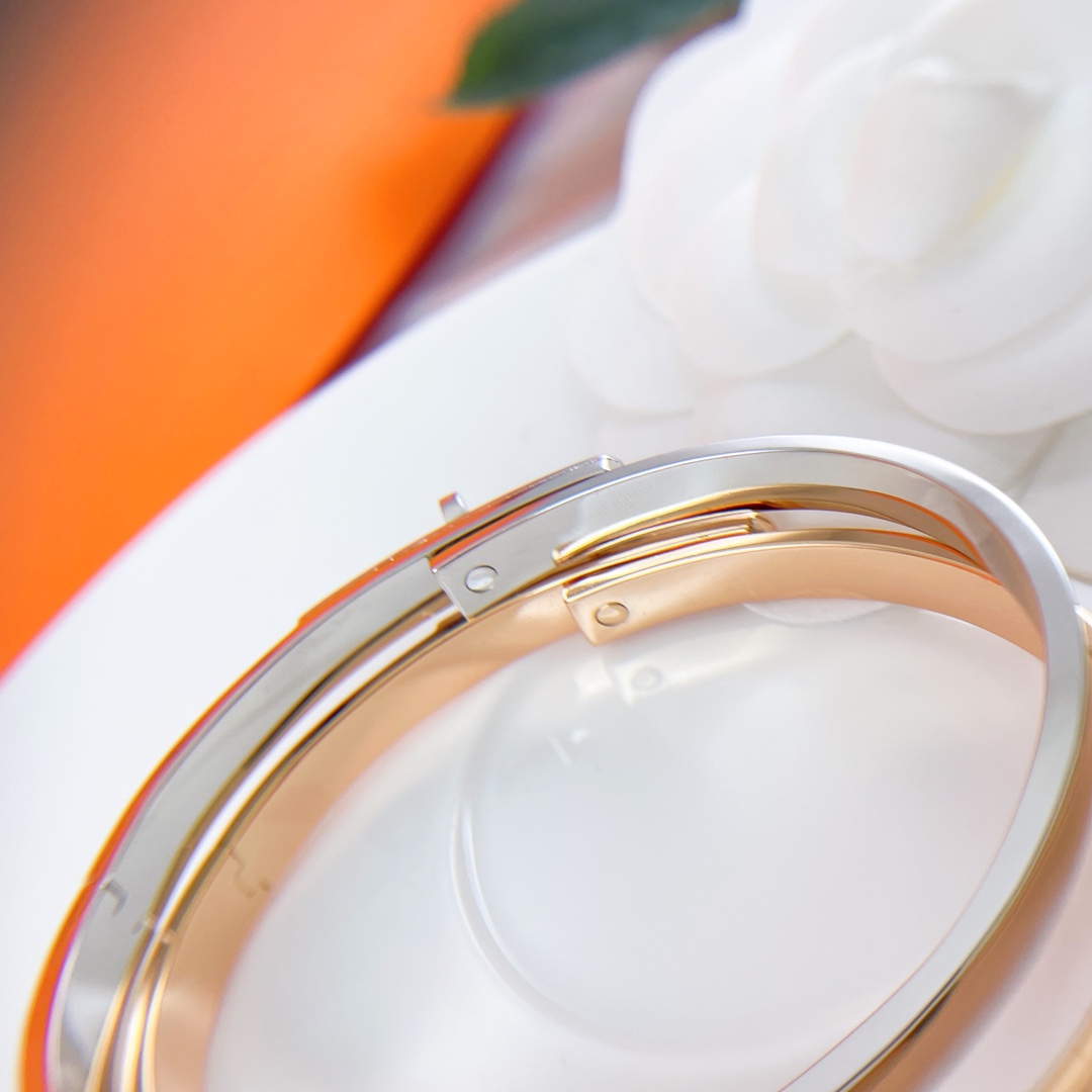 h**me5 D1am0nd bracelet 01 golden  one only