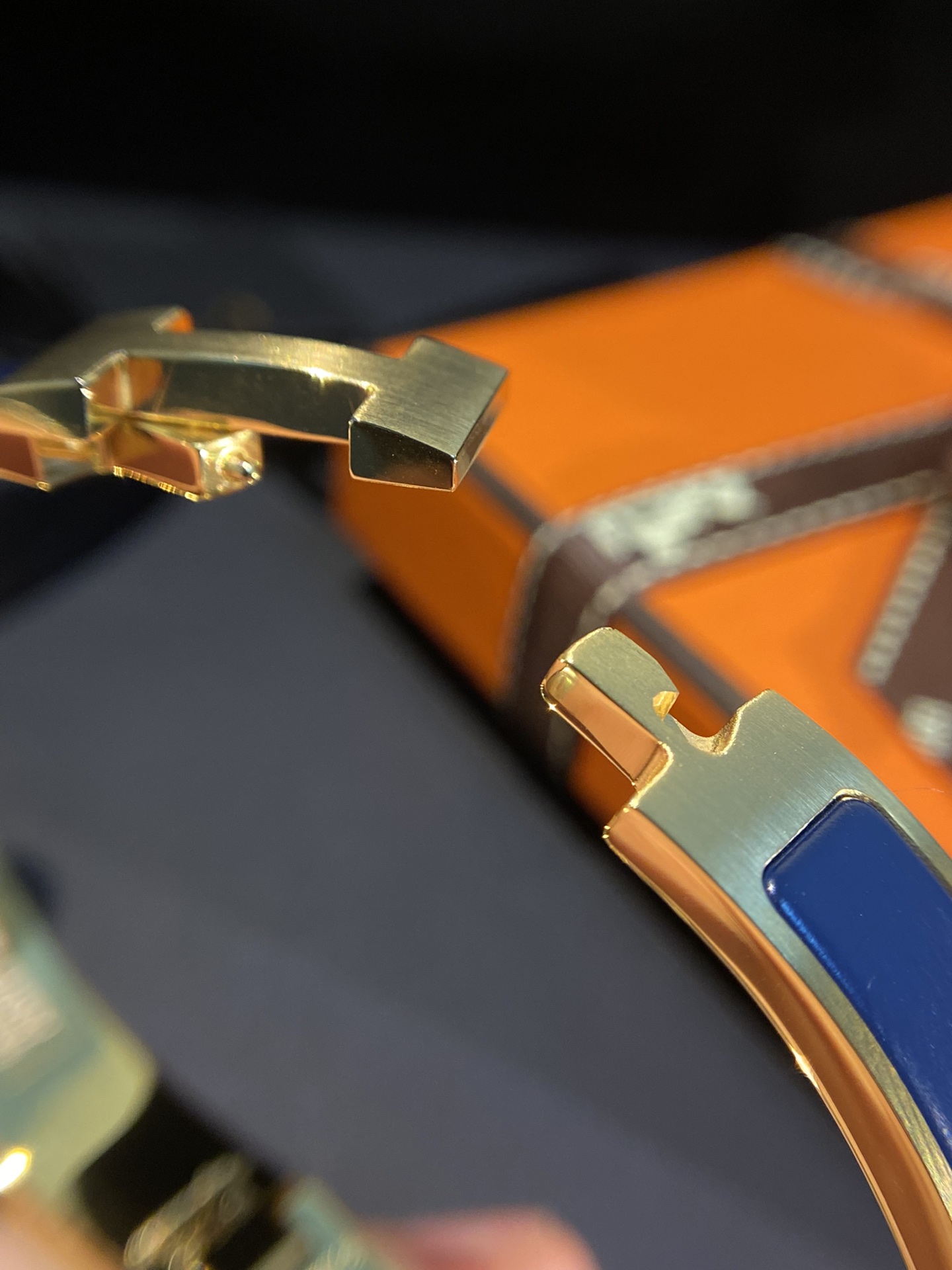 H**me5 hh bracelet 002 golden and blue