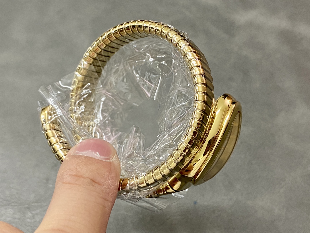 Bulgari SERPENTI gold